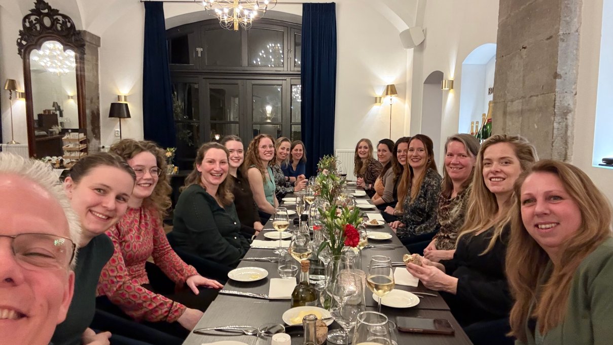 艾尔斯鲁城堡餐厅酒店-官方