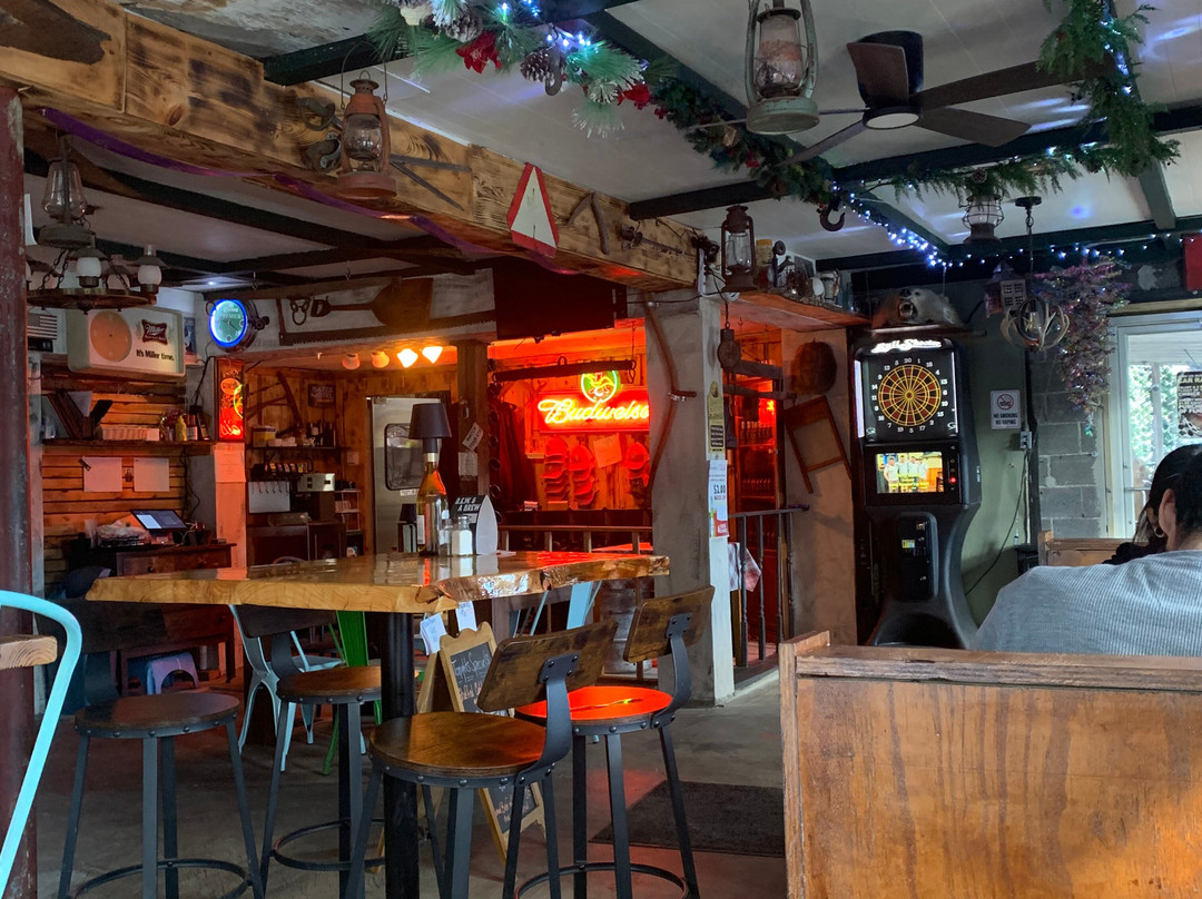 Running Deer Inn