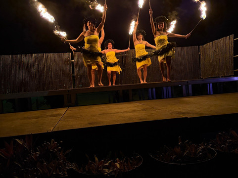 Ahi Lele Luau Fire Show-基拉韦厄必去景点
