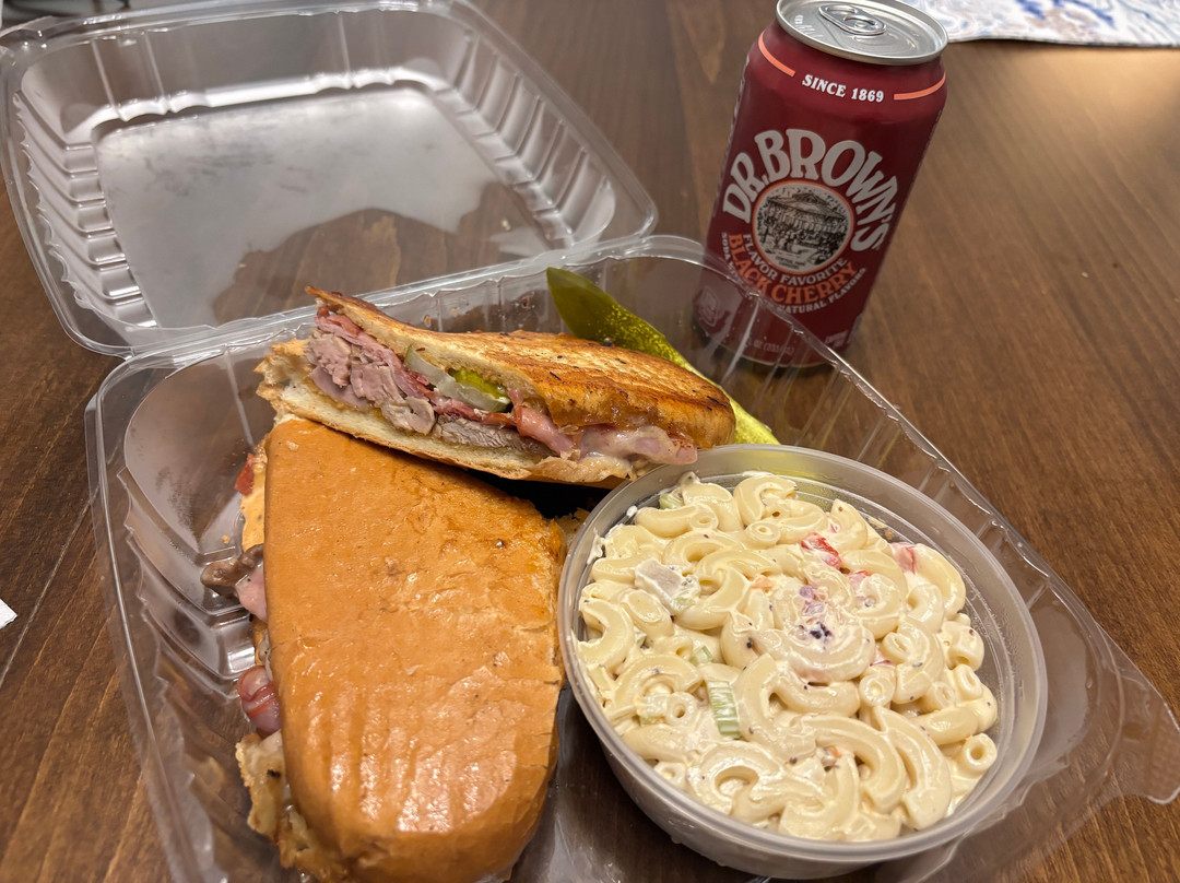 Pastrami Tom's East Coast Deli and Grill主图
