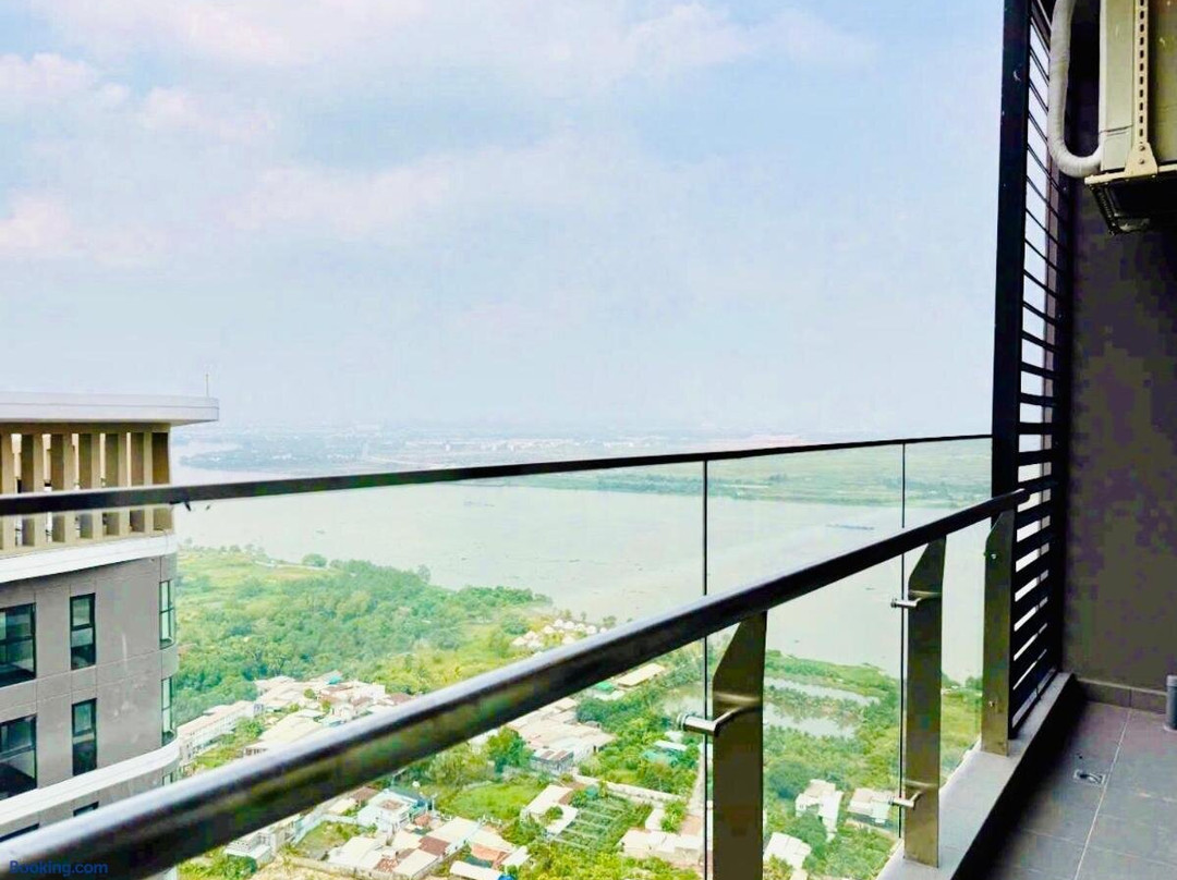 Campell Hotel & Apartment Vinhome Grand Park