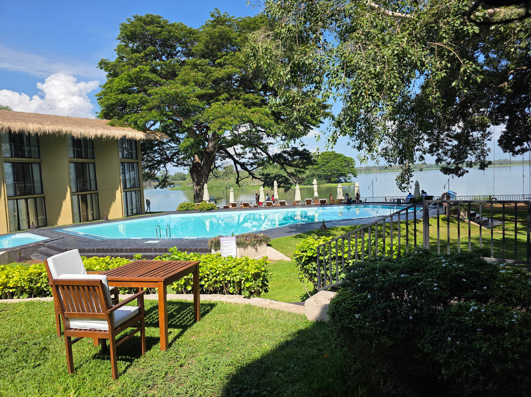 艾可猎游蒂萨酒店主图