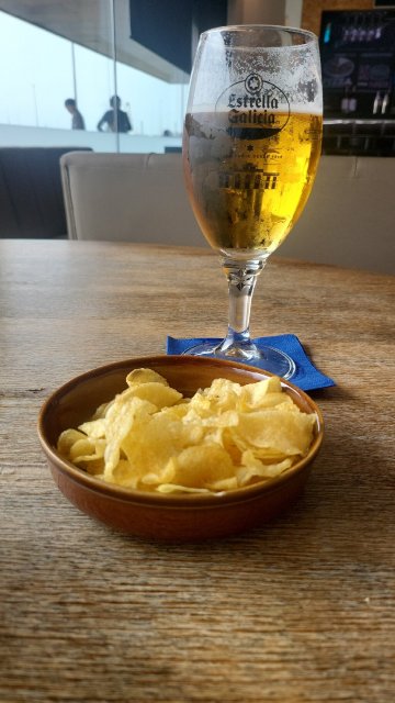 巴塞罗那科内拉费拉旅屋酒店-旅行者