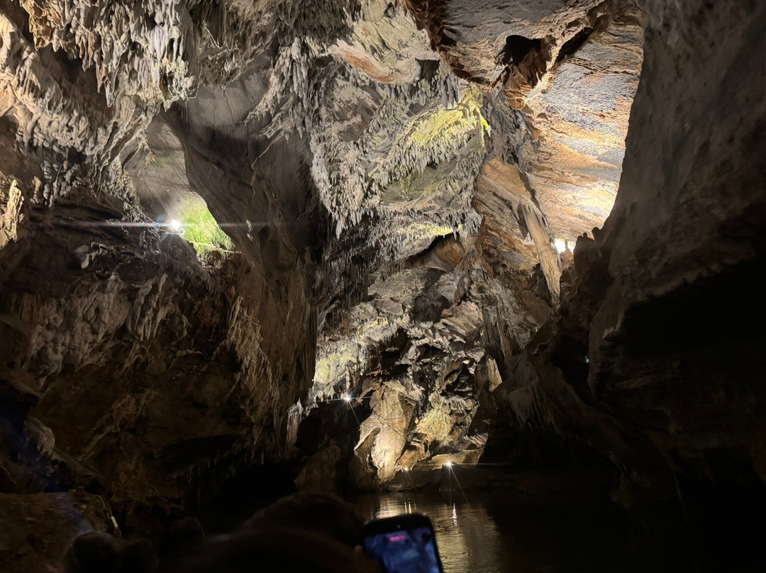 Penn's Cave & Wildlife Park-中心大厅必去景点