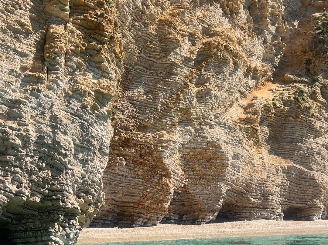 Dinos Boat Rentals-Paleokastritsa必去景点