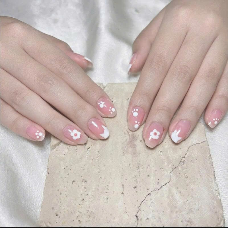 Diory NailsLab-Cau Giay必去景点