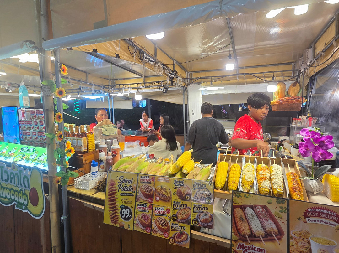 Chaweng Night Market-查汶海滩必去景点