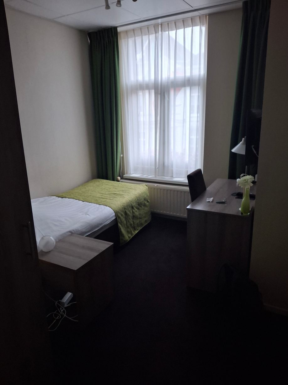贝亨奥普佐姆老荷兰酒店-旅行者