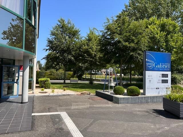 圣米歇尔山加百利酒店主图
