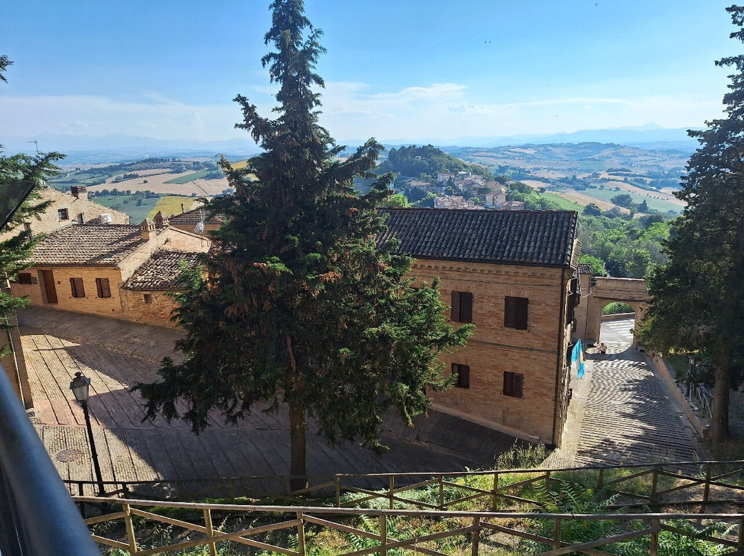 Caffè del Teatro Montelupone-Montelupone必去景点