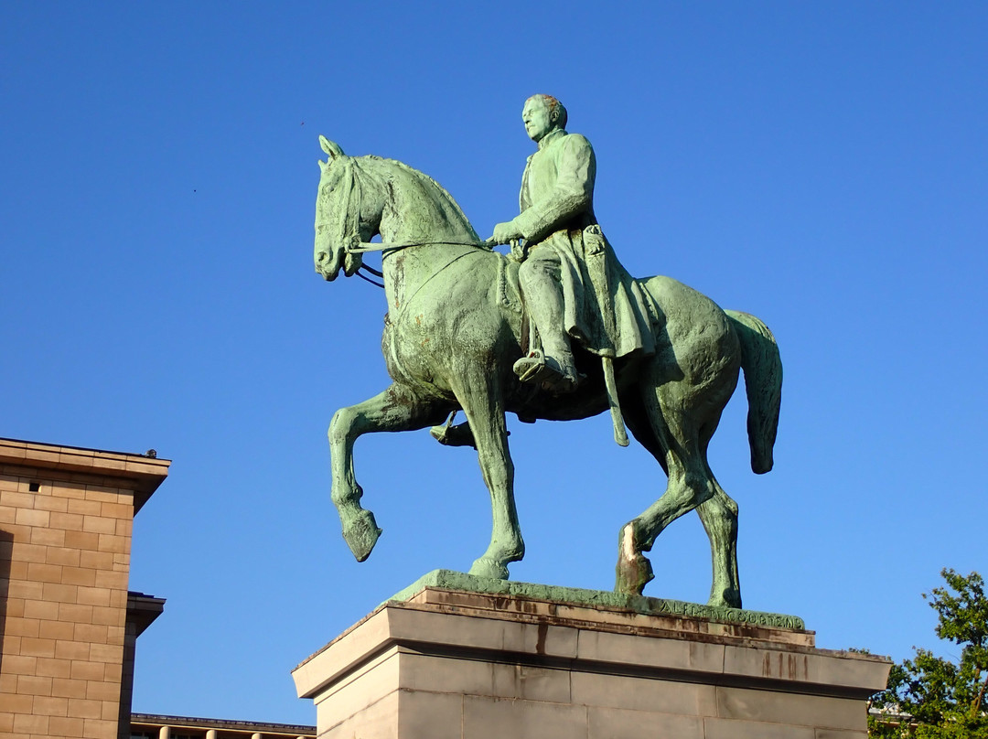 Statue du Roi Albert 1er-布鲁塞尔必去景点
