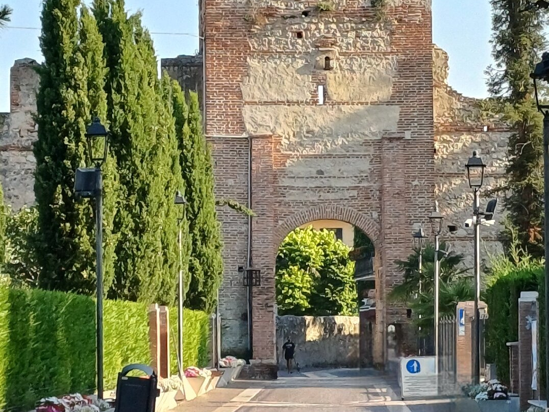 Porta Di San Marco Detta Del Lion-拉齐塞必去景点
