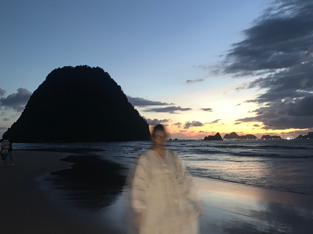 Pantai Pulau Merah-巴纽旺宣必去景点