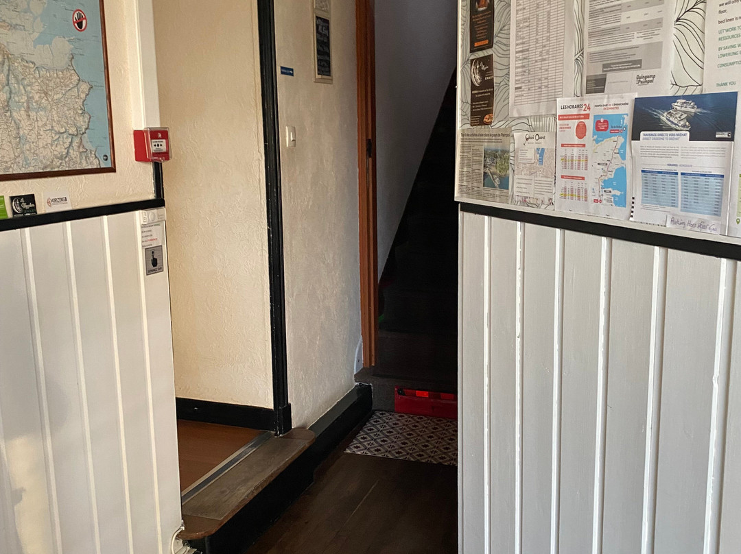 洛奈瑞莱斯酒店主图