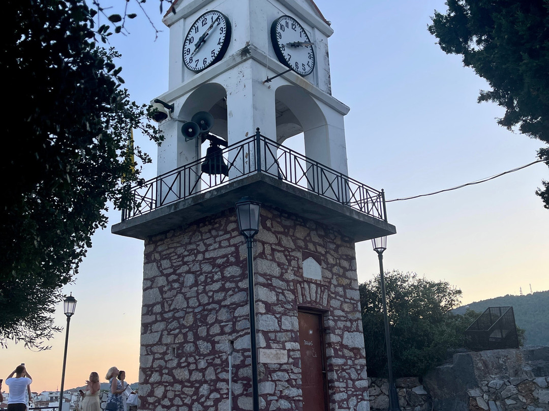 Agios Nikolaos Church and Clock Tower-Skiathos Town必去景点