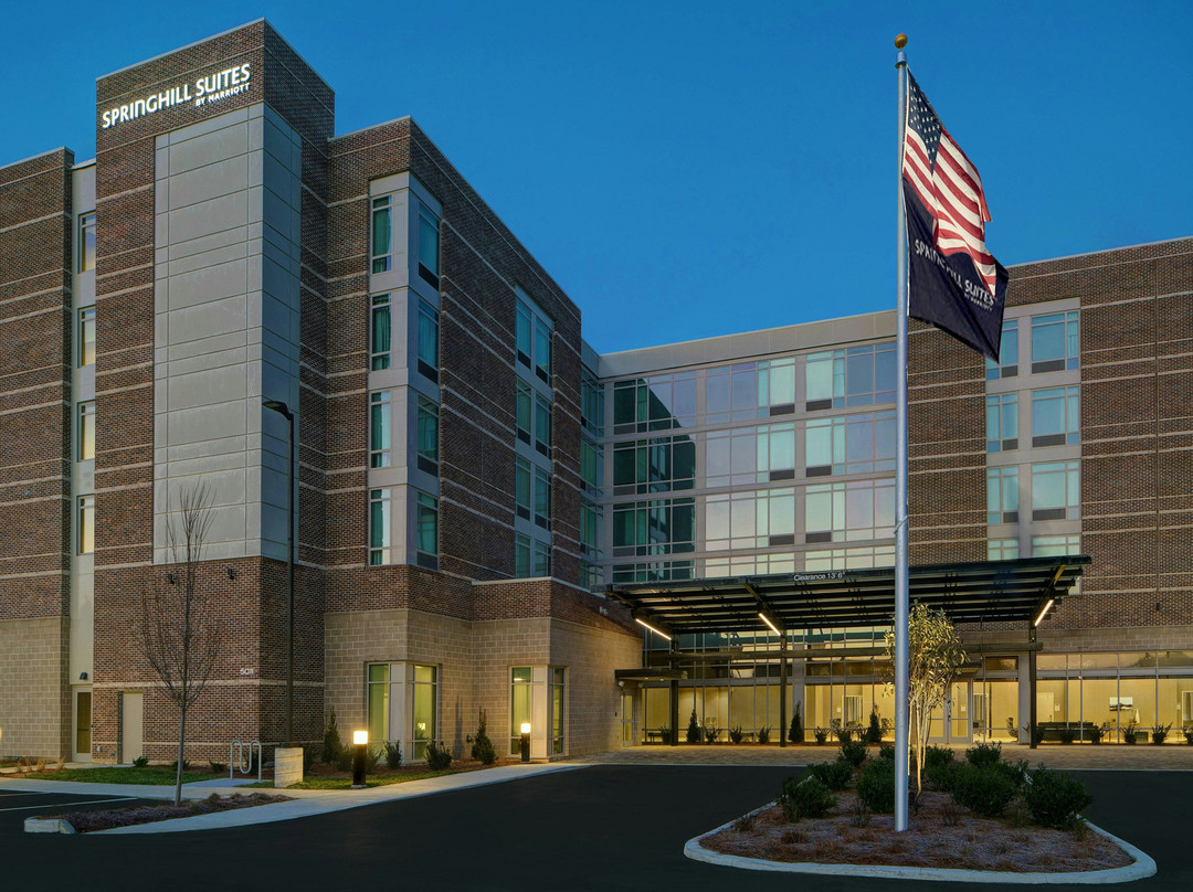 Marriott Franklin Cool Springs的SpringHill套房