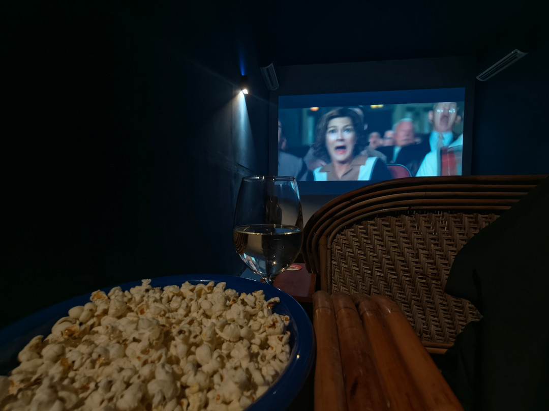 The Flicks Community Movie Theater-金边必去景点