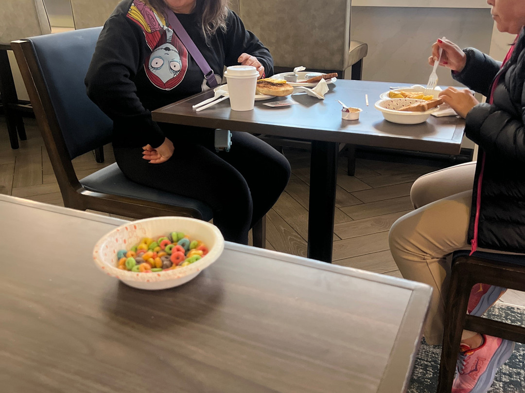 纽瓦克机场希尔顿欢朋酒店主图