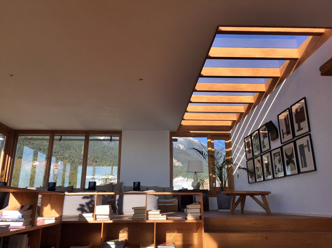 既下山·拾山房苍海高尔夫酒店主图