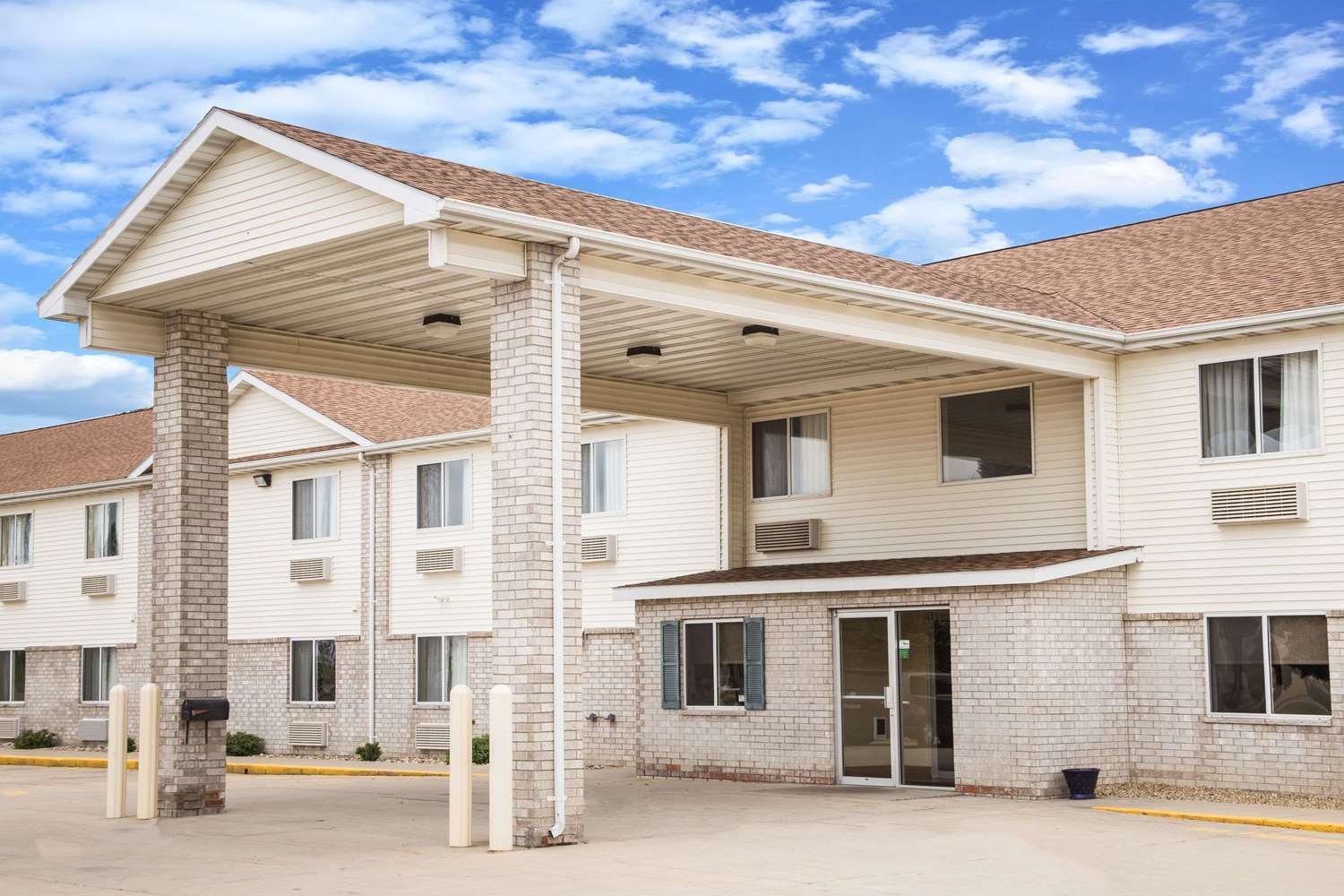 Days Inn by Wyndham Evansdale Waterloo-官方