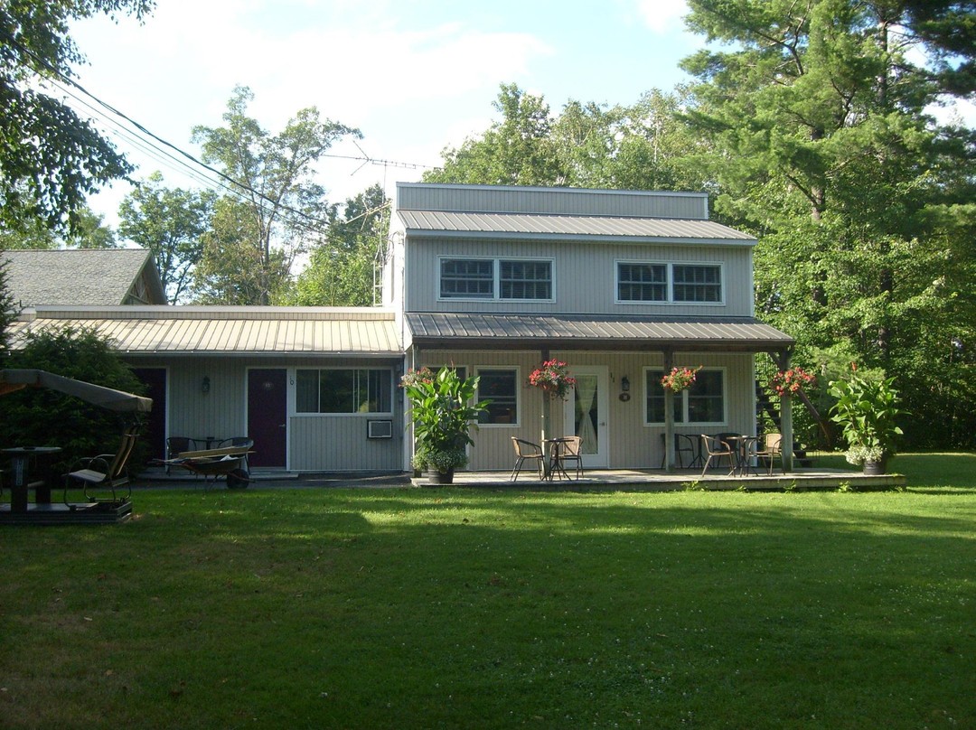 Lac-Brome酒店住宿-Chalets et Motel Lac Brome