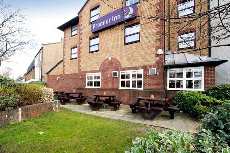 Premier Inn Romford Central (Mercury Gardens) Hotel