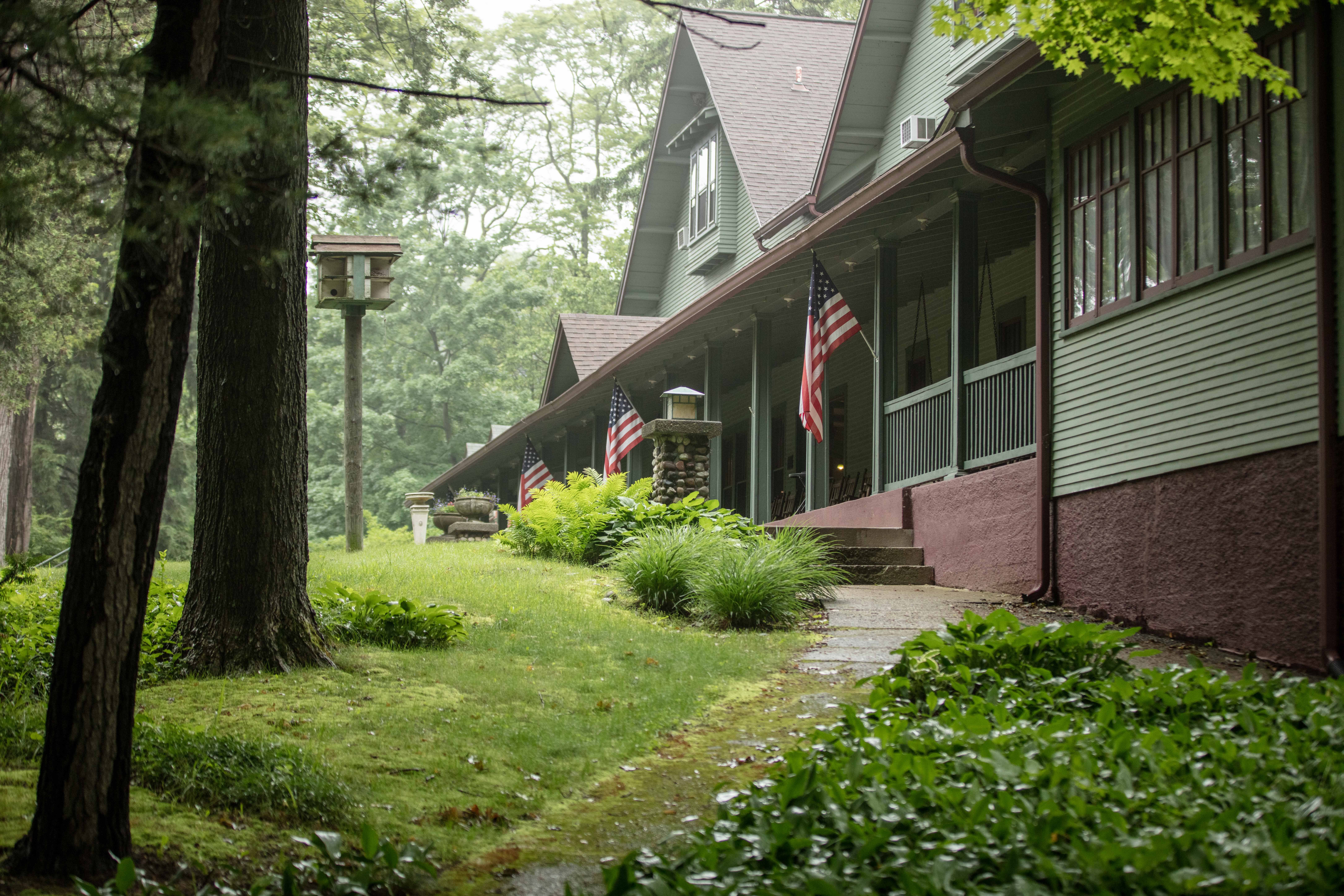 Lakeside Inn-官方