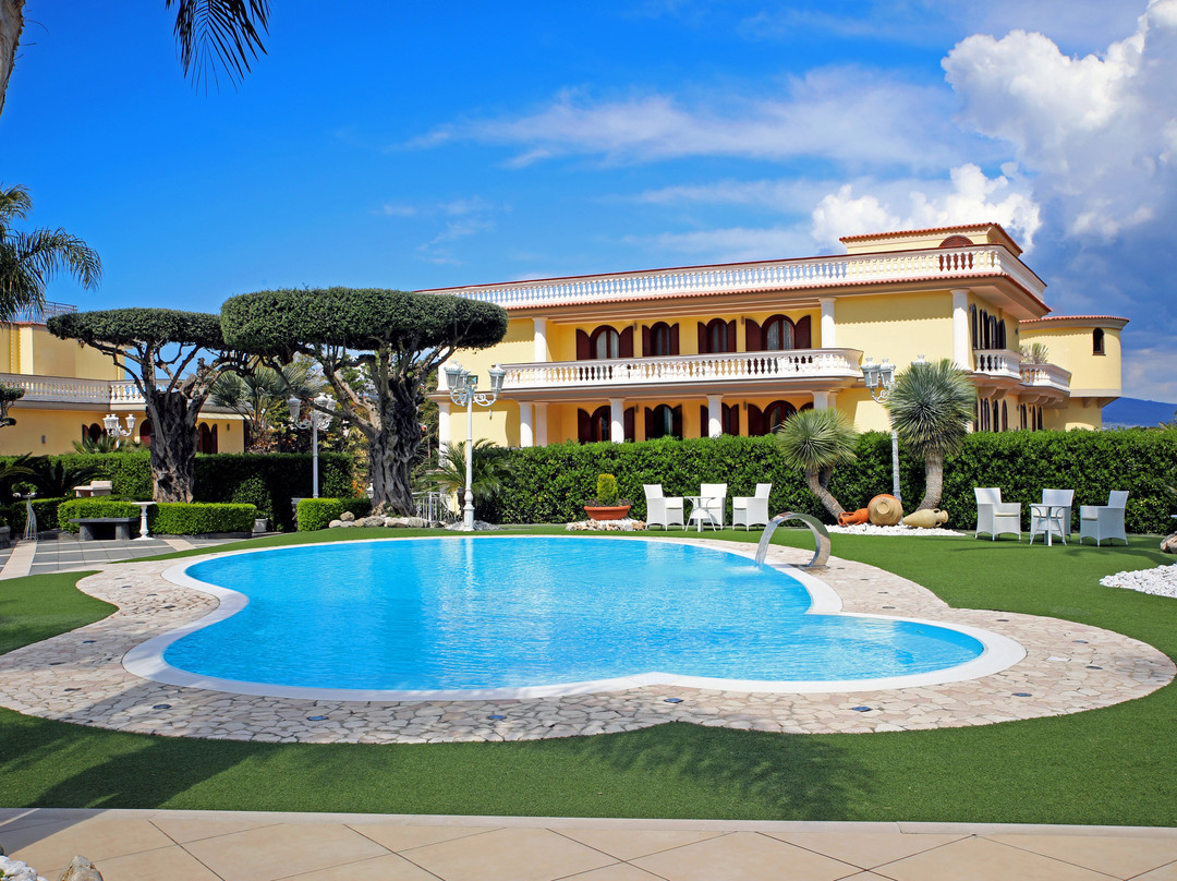 乐莎佳雷大酒店