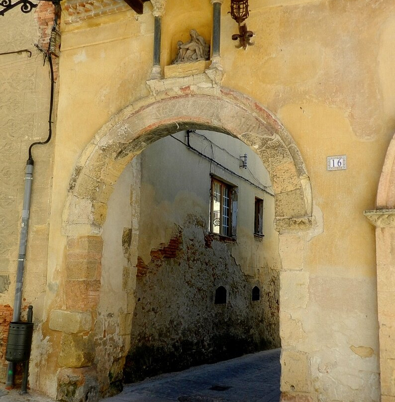 El Arco de La Claustra-塞哥维亚必去景点