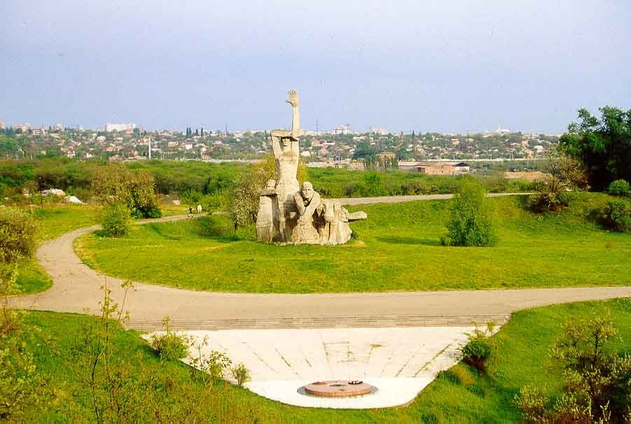 Memorial Zmiyovskaya Balka景点图片