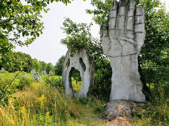 The Screaming Heads of Midlothian景点图片