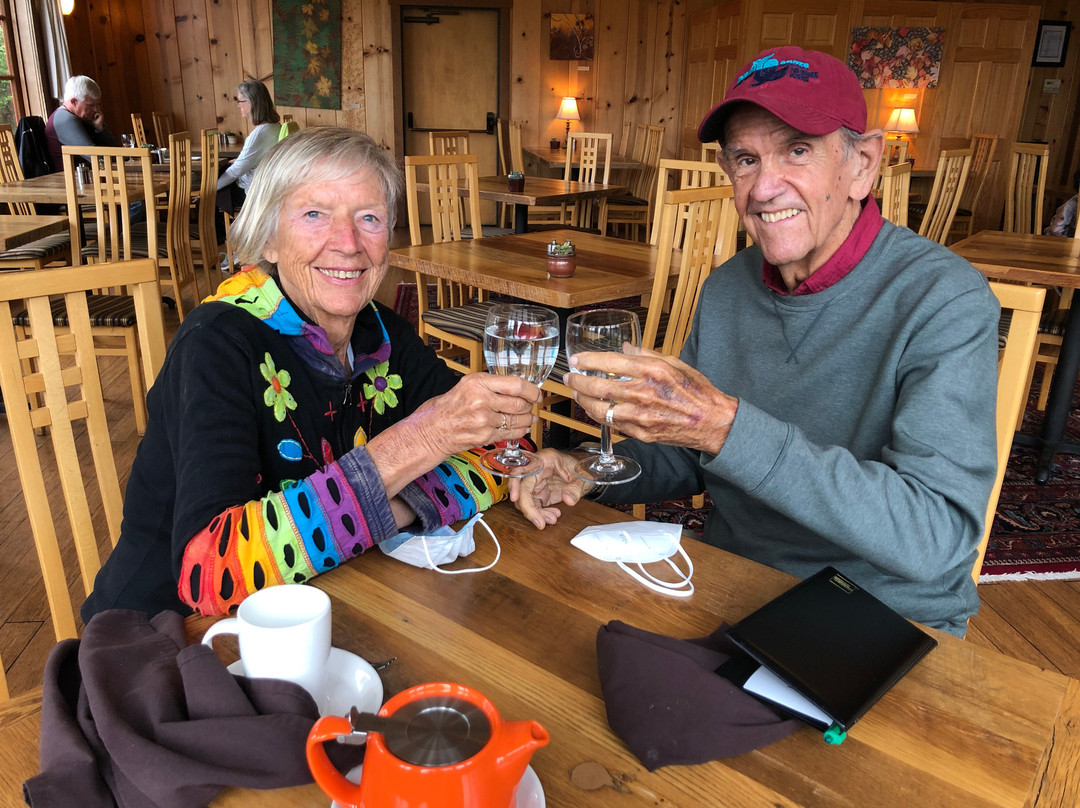 Stanford Inn & Resort主图