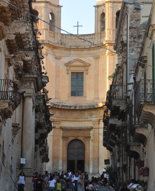 Chiesa di Montevergine景点图片