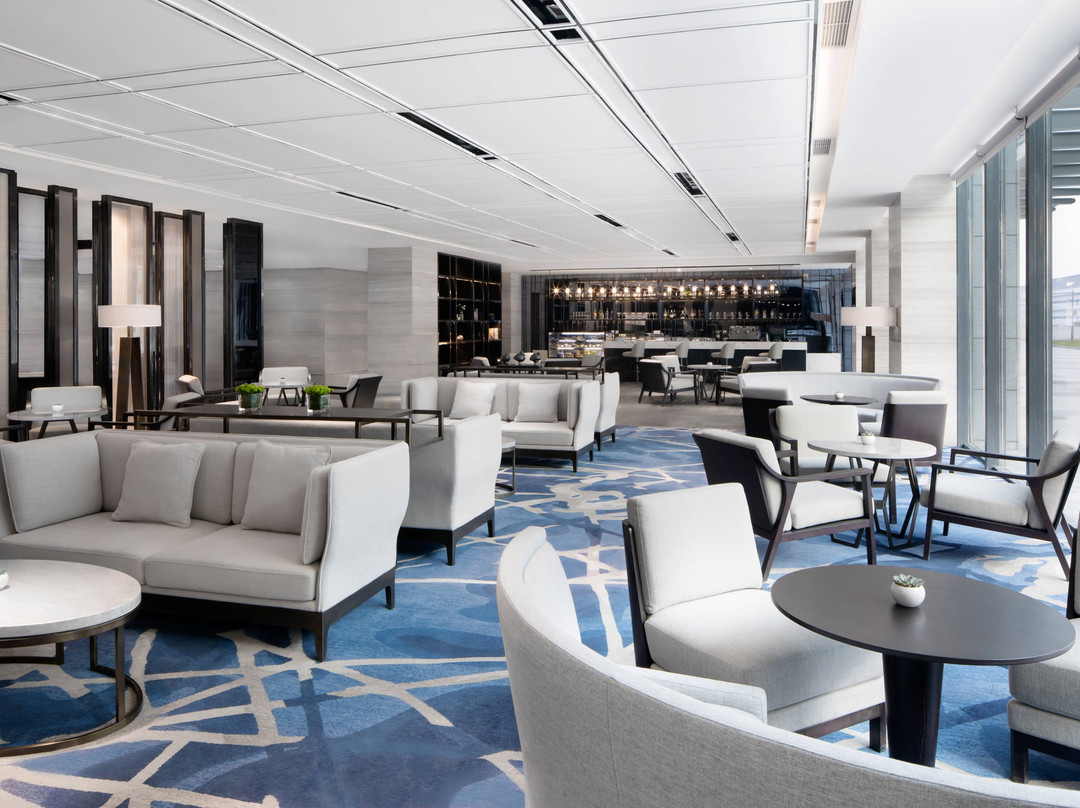 郑州航空港万怡酒店主图