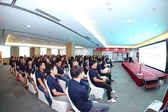 济南高新智选假日酒店主图