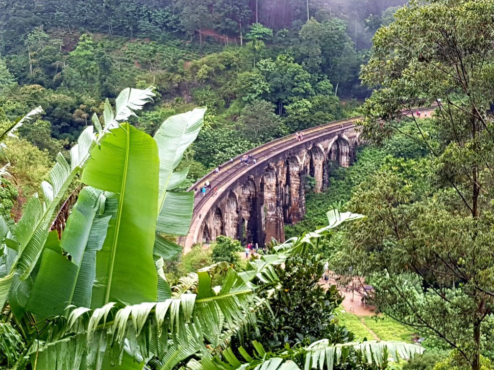 德摩达拉九孔桥