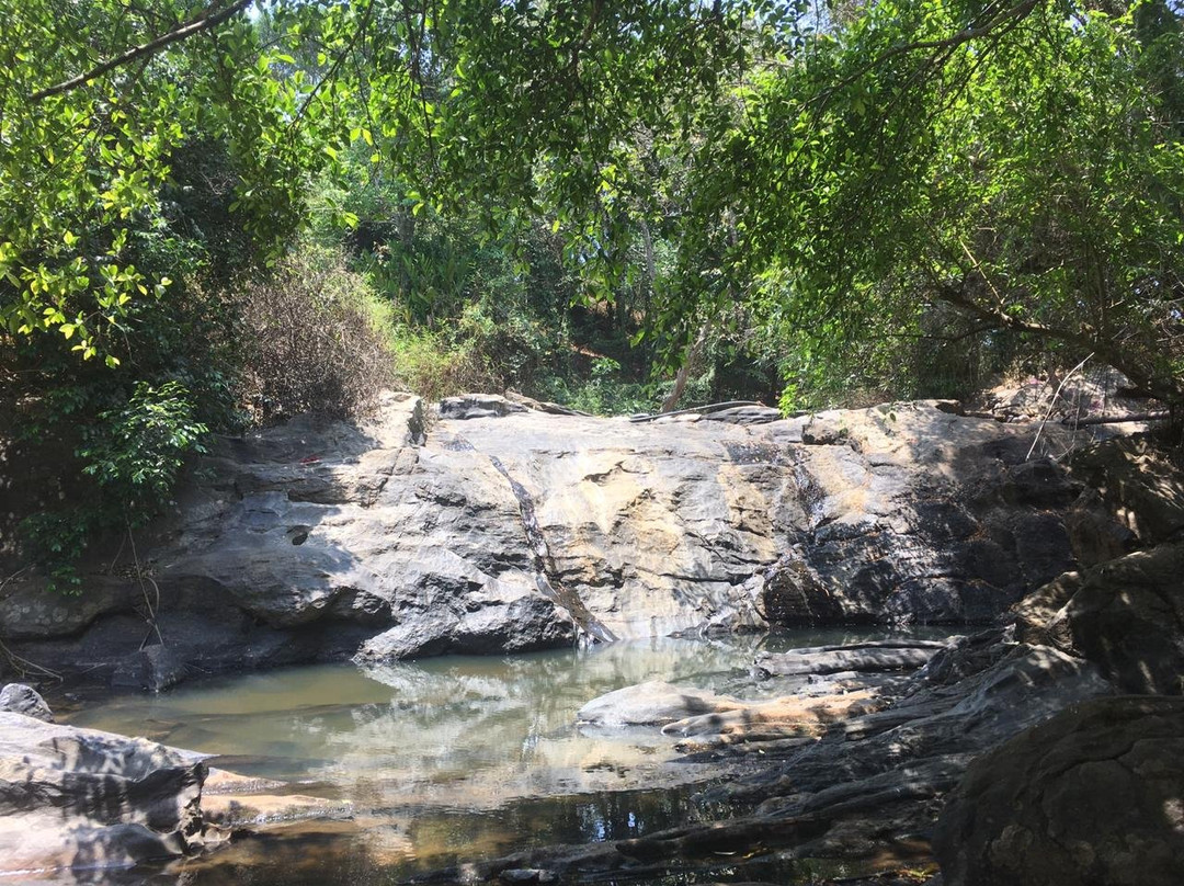 Manjehalli Waterfalls