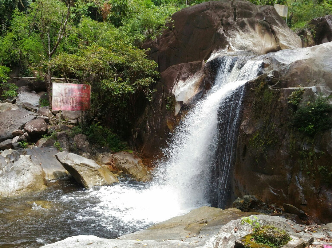 Sekayu Waterfall景点图片
