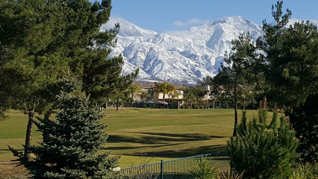 Yucaipa Valley Golf Club-Yucaipa必去景点