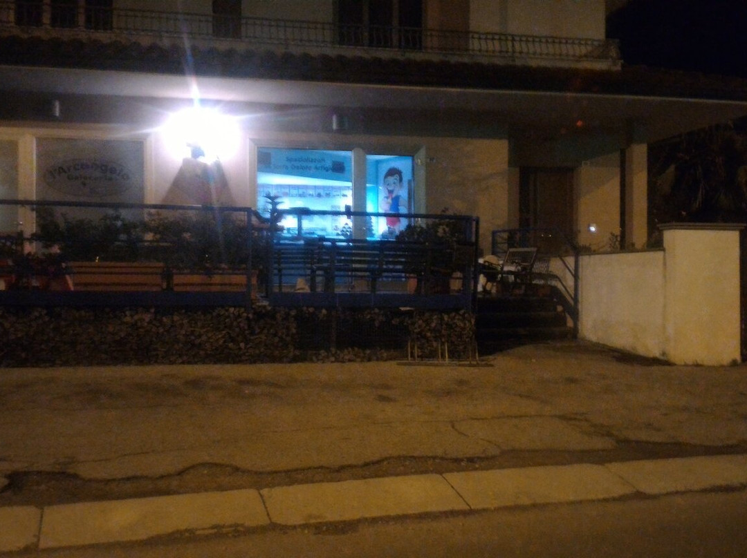 Sant'Angelo餐馆和美食-Gelateria L'arcangelo