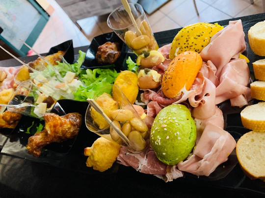 Dica33 Caffè & Wine