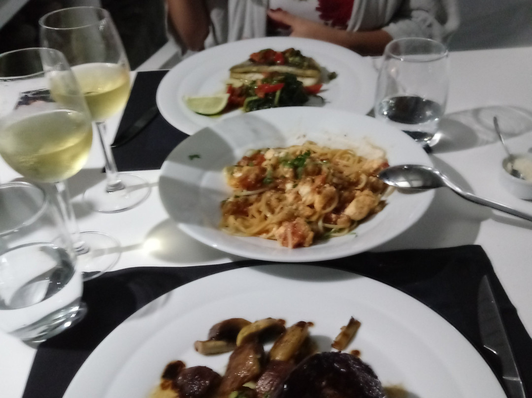 Akrotiri餐馆和美食-The Pool Bar