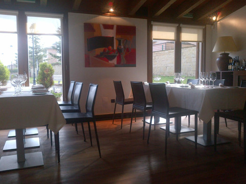 Gimileo餐馆和美食-La Taberna de Ollauri