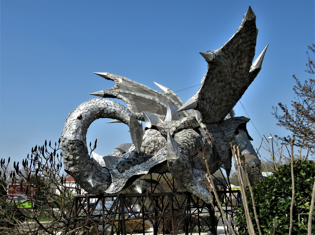 Le dragon de Claye Souilly景点图片