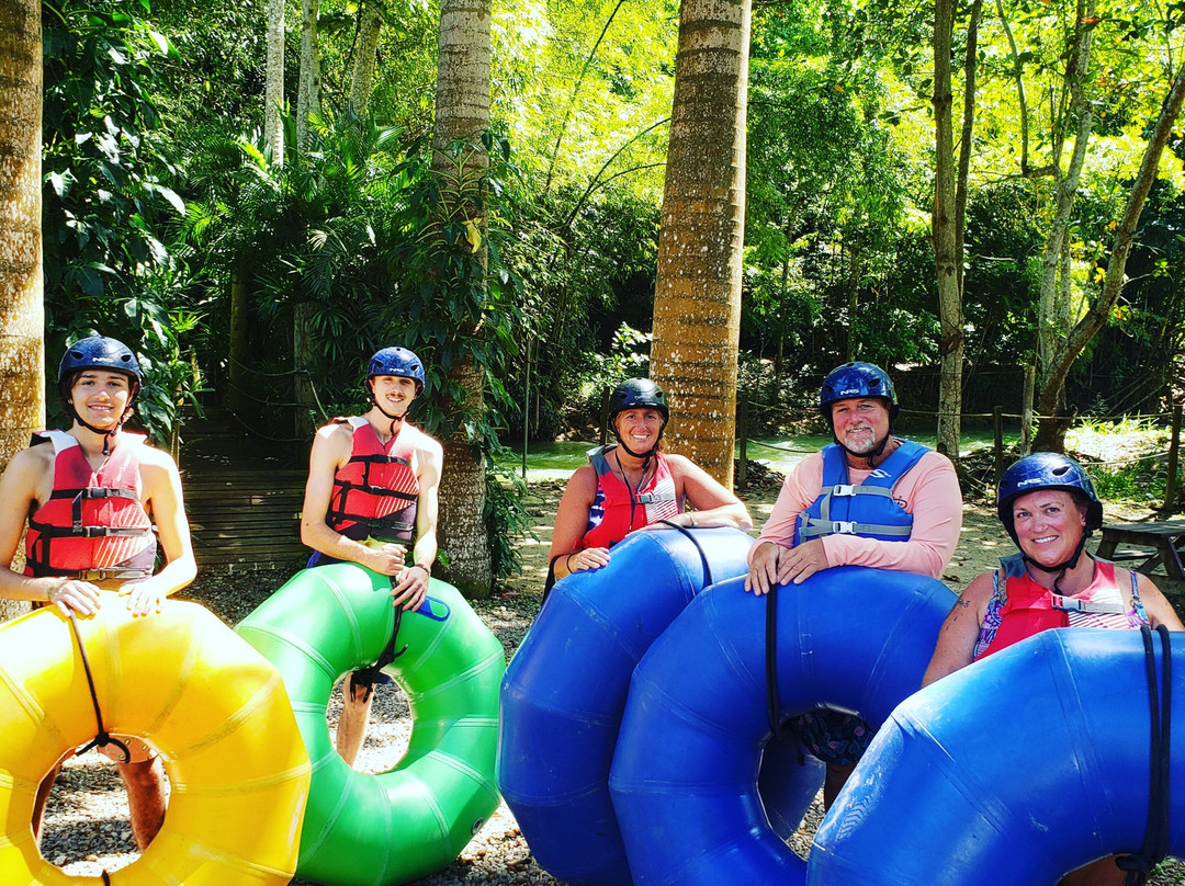 River Rapids Tubing Adventure景点图片