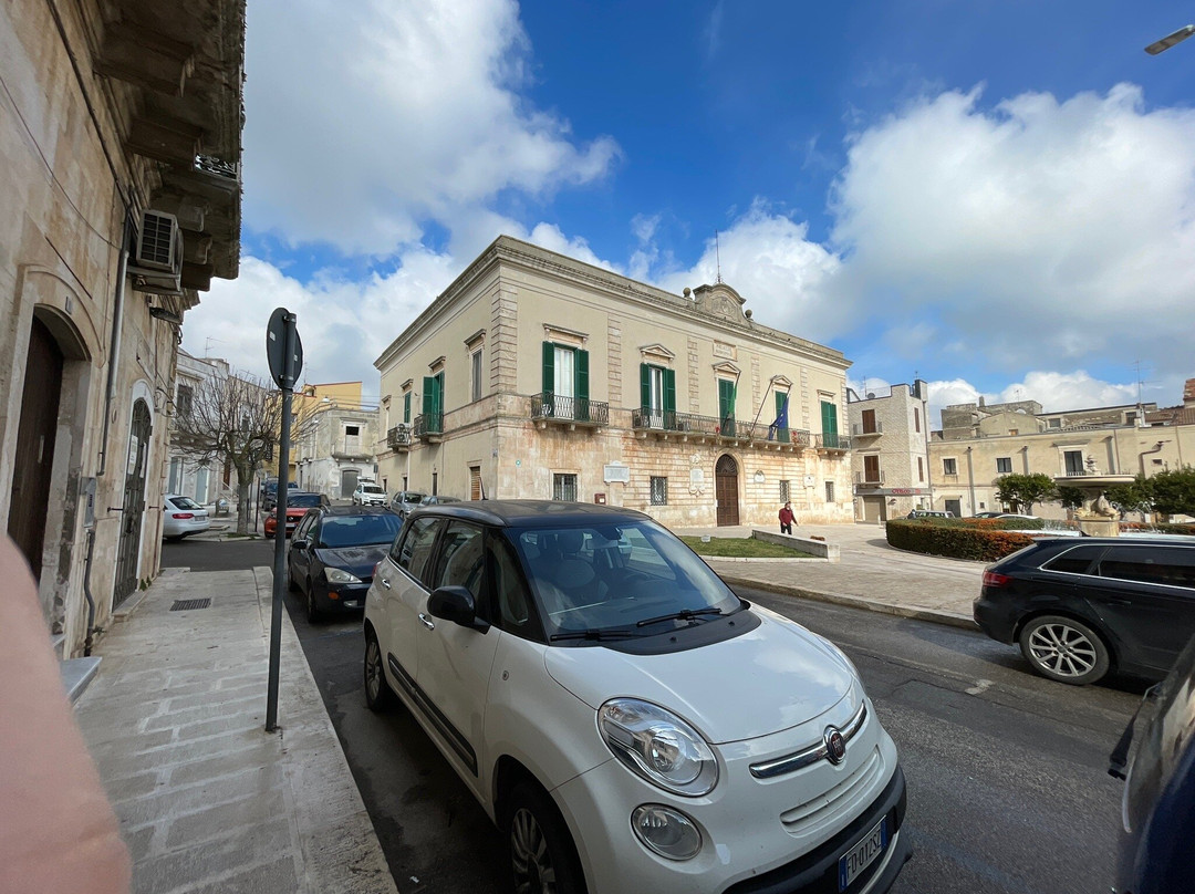 Piazza Municipio-Santeramo in Colle必去景点