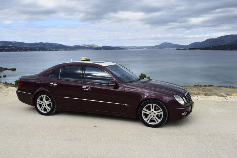 Kefalonia Taxi 24/7-凯法利尼亚岛必去景点