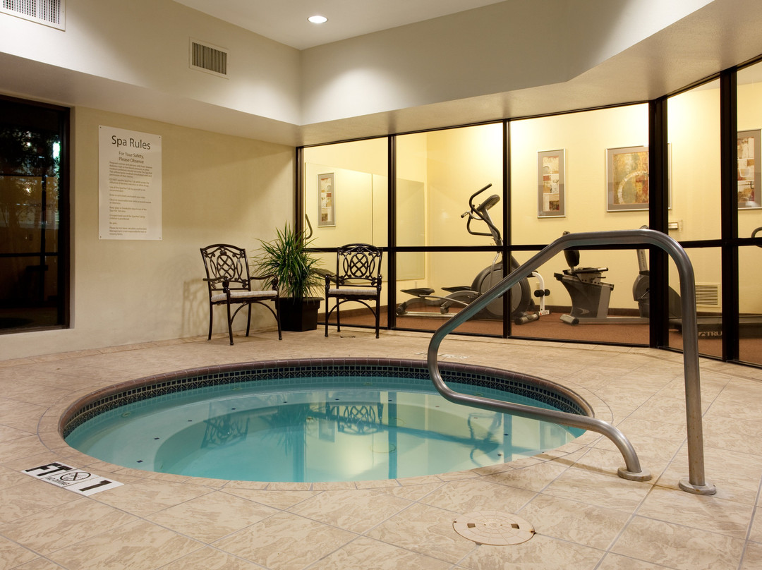 Holiday Inn Express & Suites Sulphur (lake Charles) By IHG主图