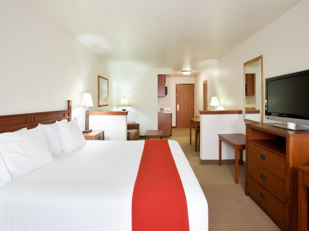 Holiday Inn Express & Suites Mattoon By IHG主图