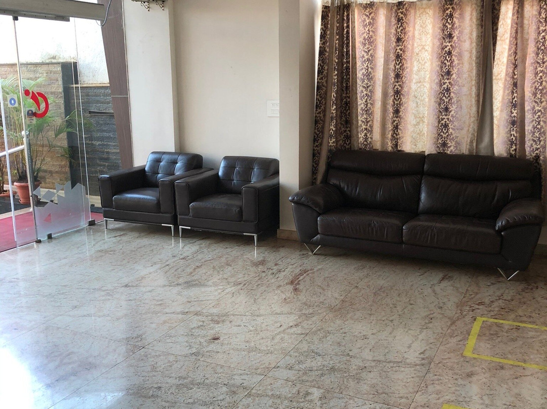 Hotel Crystal Inn主图